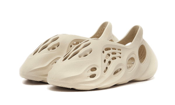 Yeezy Foam RNNR Sand